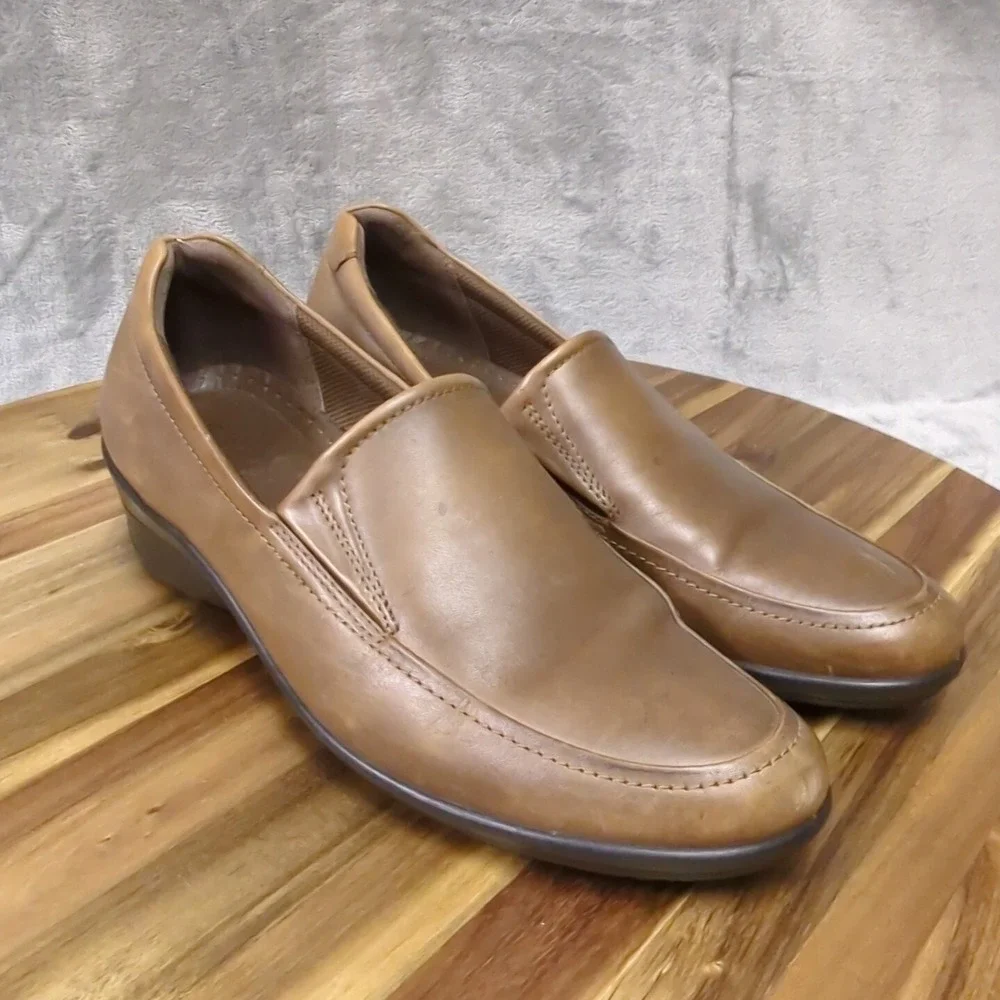 ECCO Slip On Leather Loafer Wedge Heels Brown Women's SZ EU‎ 42 US 11 / 11.5